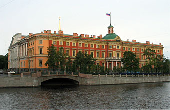The Engineer's Castle from the Moyka River. Originally called the Mikhalovsky Castle it was erected between 1797 & 1801
