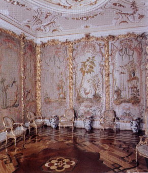 Inside the Hall of the Muses - Chinese Palace