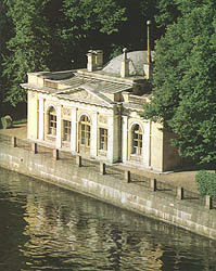 The 'Coffee House' - Hyperlink to 700 pixel image